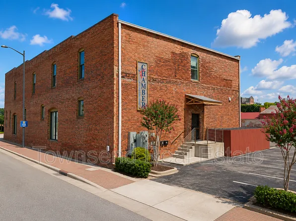 159 Maxwell St Unit 200, Fayetteville, NC 28301