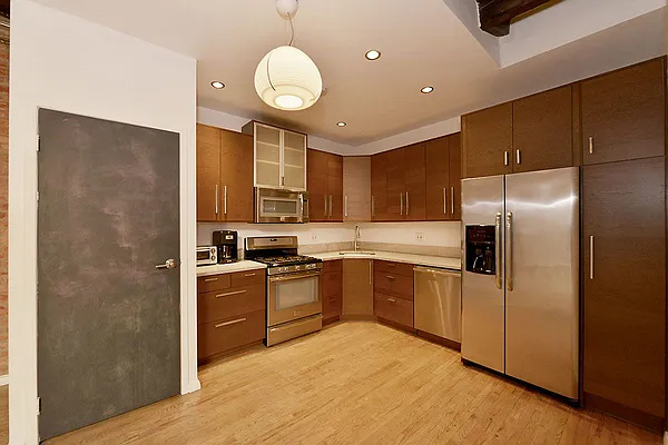 Rented by Ozymandius Realty | media 25