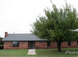 2111 Overland Dr, Bridgeport, TX 76426