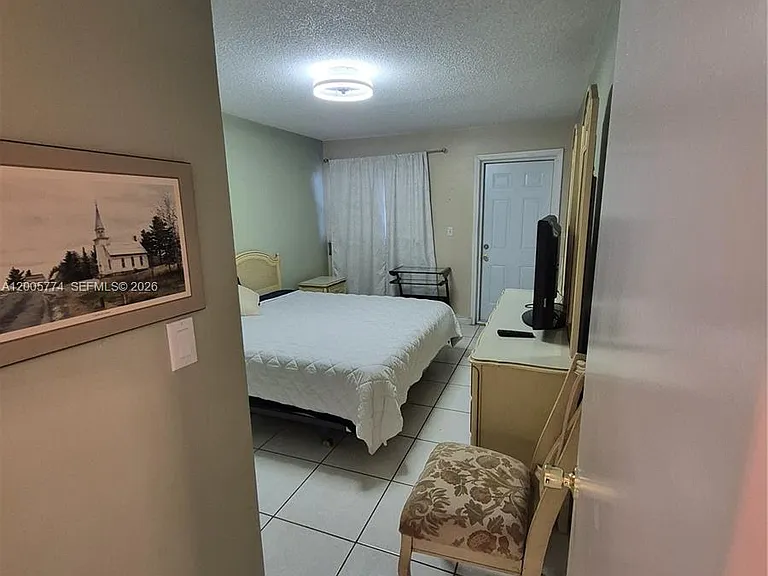 415 NE 2nd St #202 — Photo 21