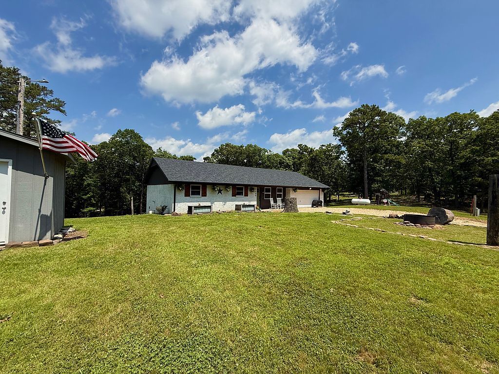 1649 Tyson Rd - Property Image