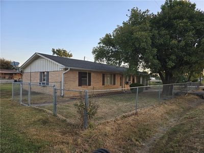 207 W Grant St, Franklin, TX, 77856
