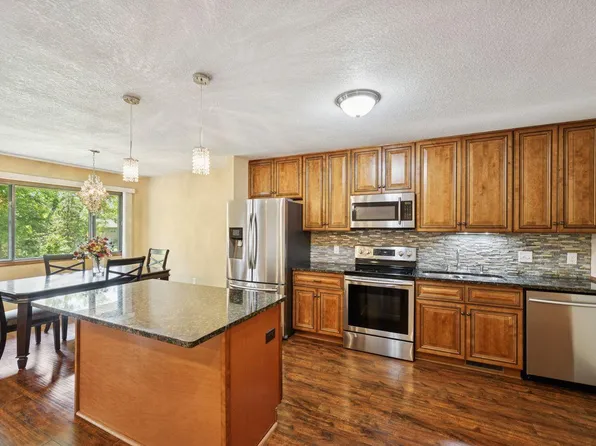 1427 4th St W, Hastings, MN 55033