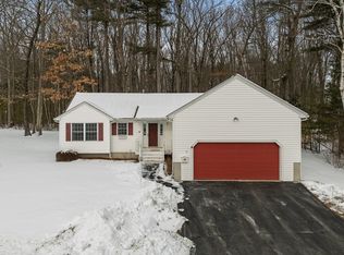 19 Glasgow Cir #19, Hudson, NH 03051