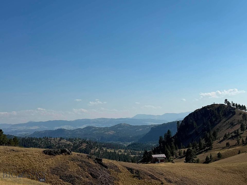 16th image of 64 Lookout Point Ln