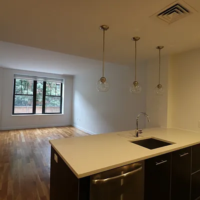 Rented by Nooklyn NYC LLC | media 49