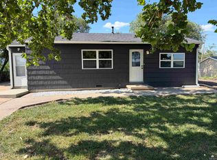 1524 Haven Ave, Salina, KS 67401