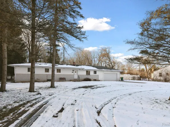 7836 Mida Dr, Van Buren Township, MI 48111