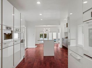 1553 Roscomare Rd, Los Angeles, CA 90077