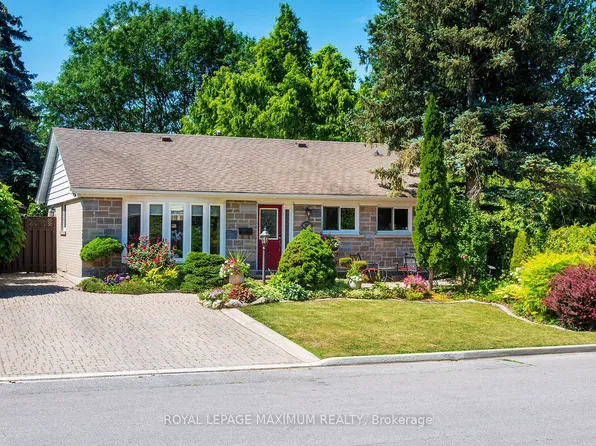 38 Abbey Rd, Brampton, ON L6W 2T8