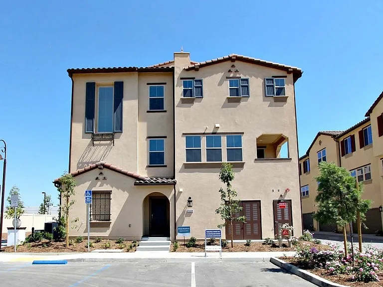 21038 Cornerstone Dr — Photo 1