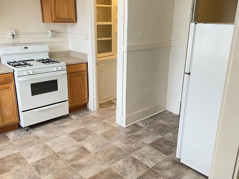 210 S. Weber Street — Photo 25