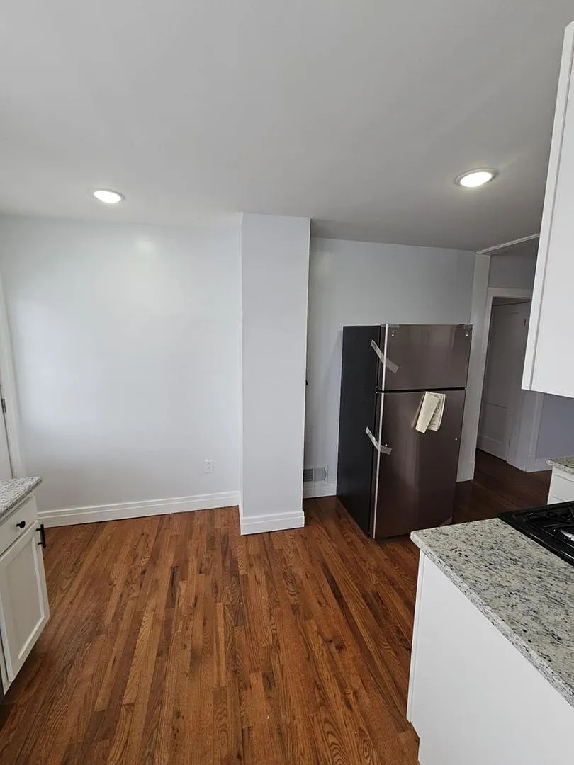 **3-Bedroom, 2-Bathroom House for Rent** — Photo 2