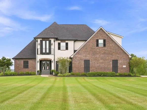 5648 Waterside Dr, Lake Charles, LA 70607