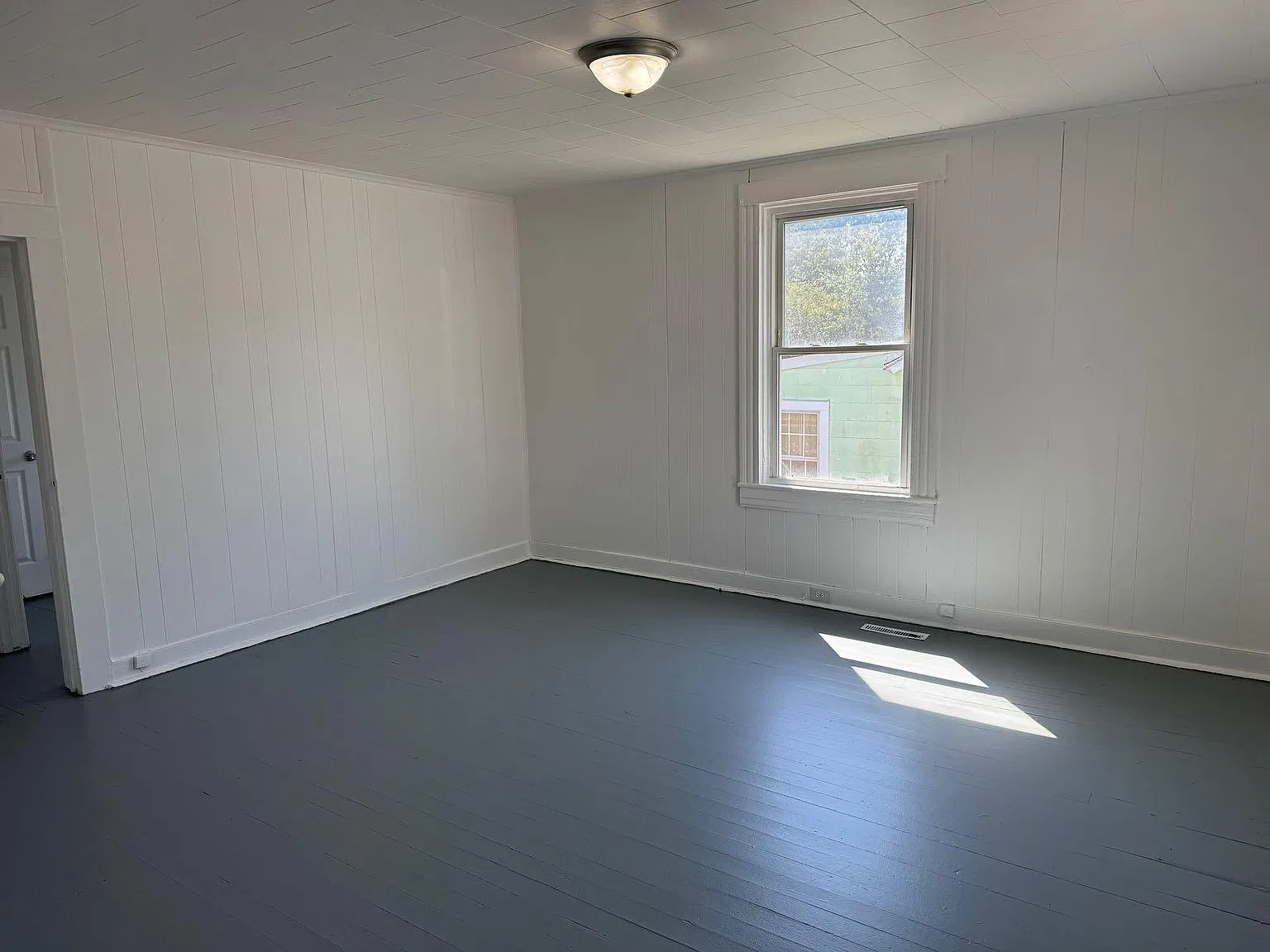 2 bed, 1.0 bath, 882 sqft, $875 — Photo 3