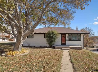 1427 S 52nd St, Omaha, NE 68106