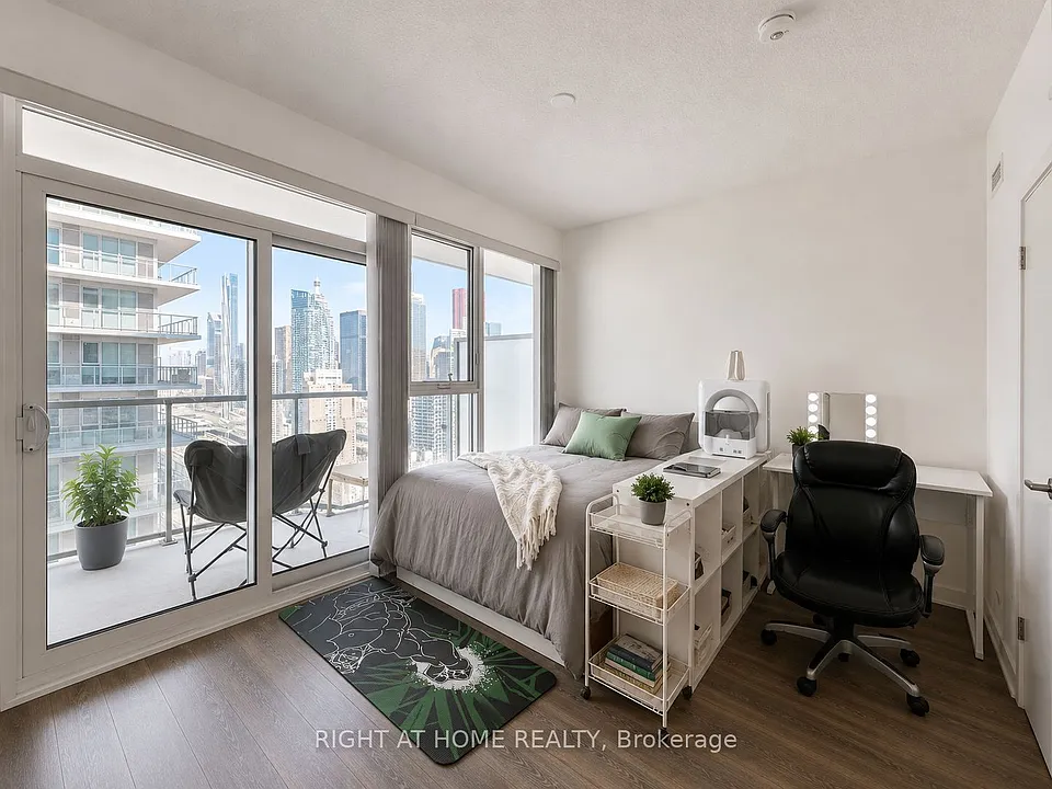 20 Richardson St #3106