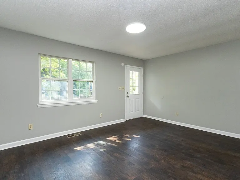 4007 15th Ave — Photo 5