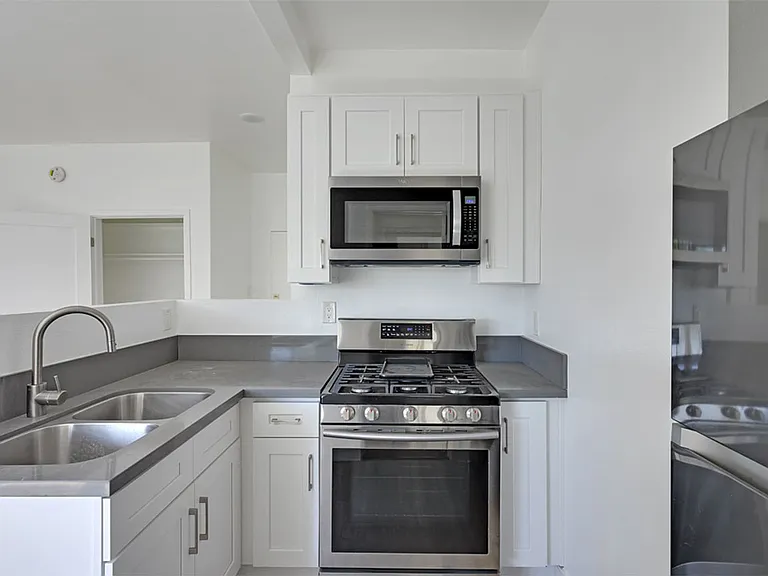 722 S Manhattan Pl — Photo 29