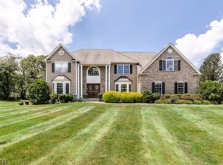 1 Merrill Ct, Phillipsburg, NJ 08865