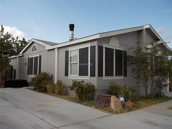 2nd image of 6420 Sapphire St