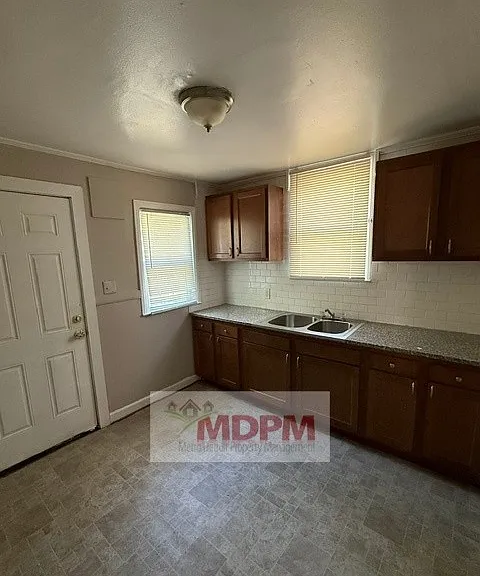 14665 Archdale St — Photo 2