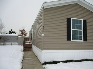 20551 Kingston Dr, Clinton Twp, MI 48036
