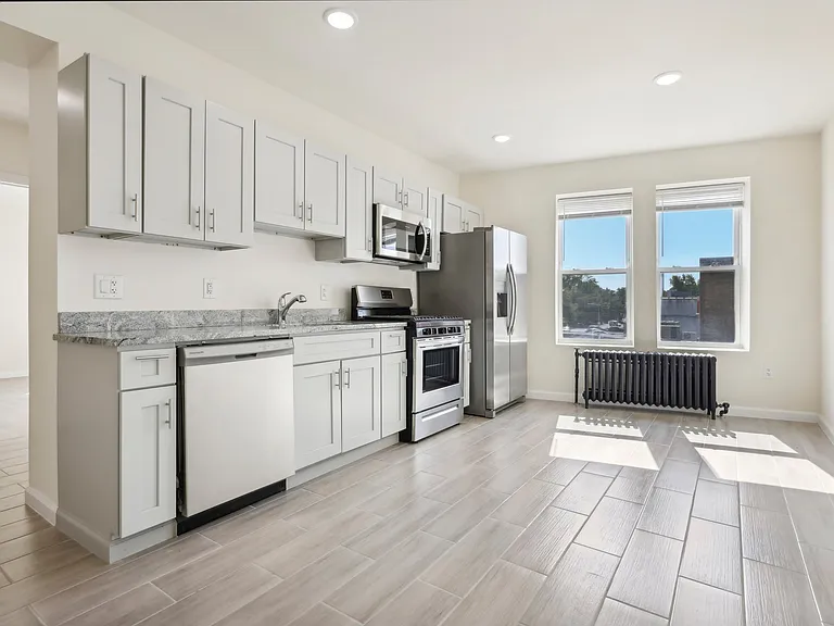 155 EVERGREEN PLACE — Photo 18