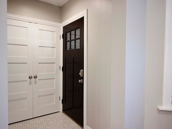2nd image of 2732 N Mozart St #G