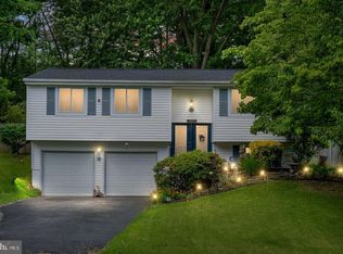 16014 Normandy Ct, Woodbridge, VA 22191