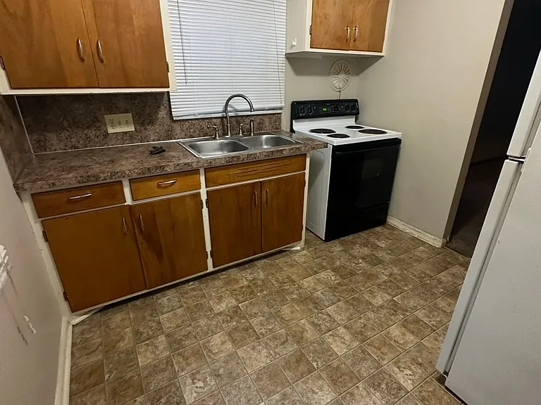 3721 Douglas Rd #A — Photo 7