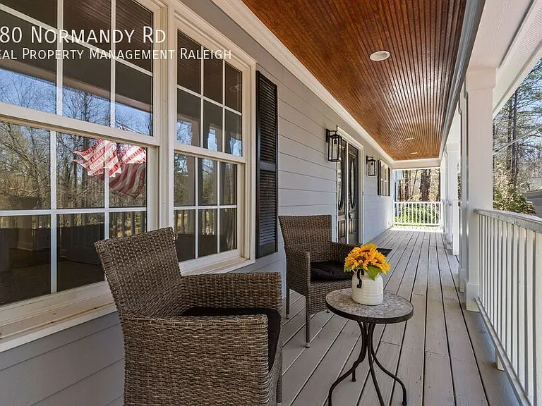 180 Normandy Rd — Photo 49