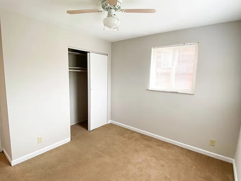 566 Lowell Ave — Photo 10