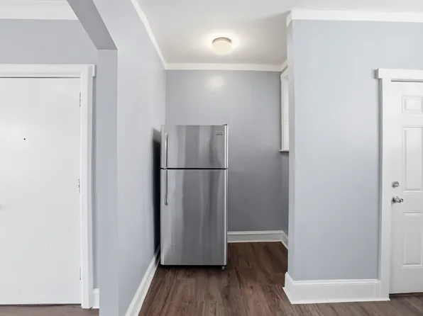 719 W 80th St #2, Chicago, IL 60620