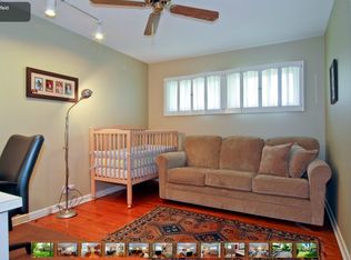 1241 Heatherfield Ln, Glenview, IL 60025