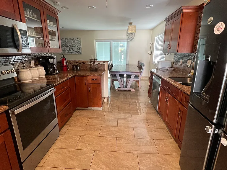 Kawailani Cir — Photo 16
