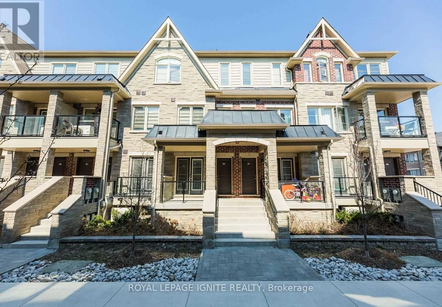 200 Veterans Dr — Photo 1