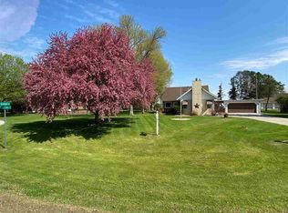 2079 Floyd Line St, Greene, IA 50636