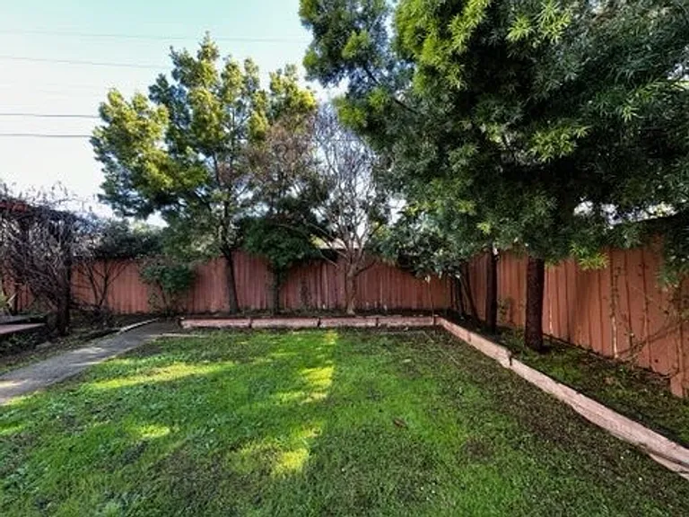 1550 Magpie Ln — Photo 19