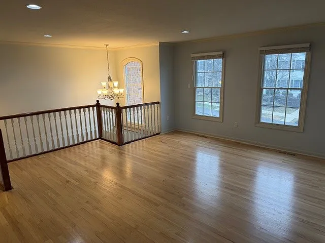 941 Montclair Dr — Photo 4