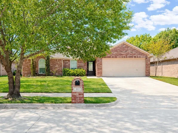 933 Sherry Ln, Saginaw, TX 76179