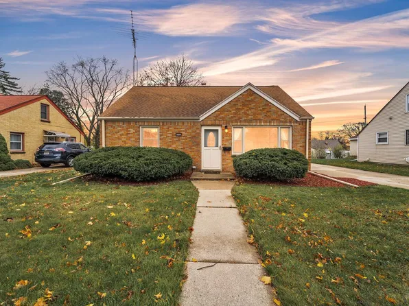 2618 South 92nd STREET, West Allis, WI 53227
