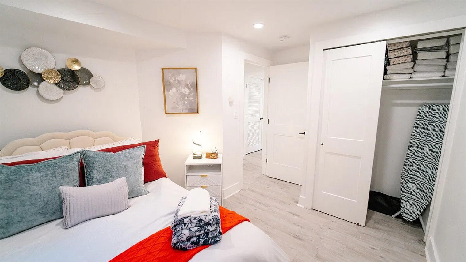 1 bed, 1.0 bath, $6,182 — Photo 4