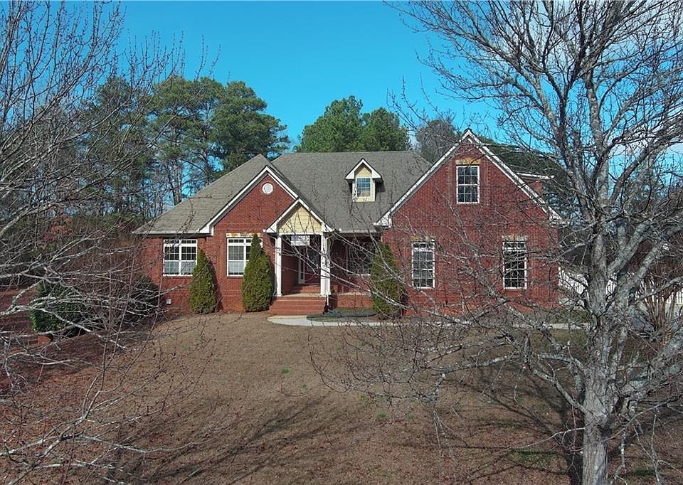 1st image of 20 Wood Lawn Springs Trl