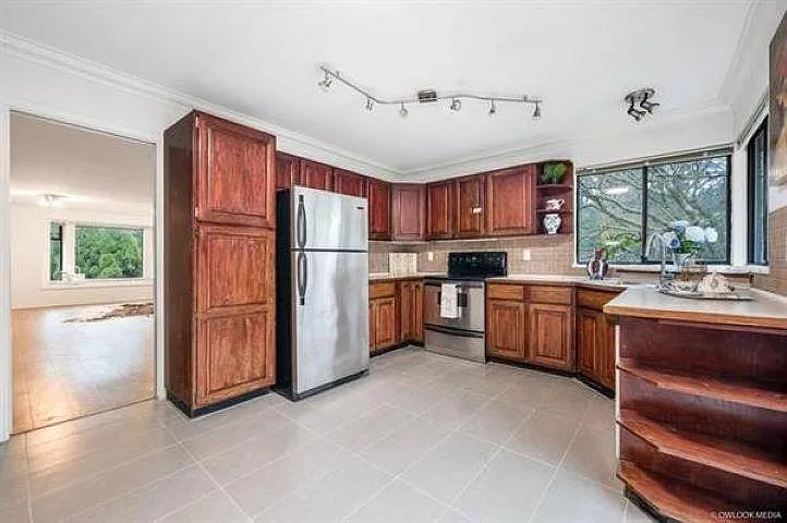 2628 McLaughlin Ct — Photo 5