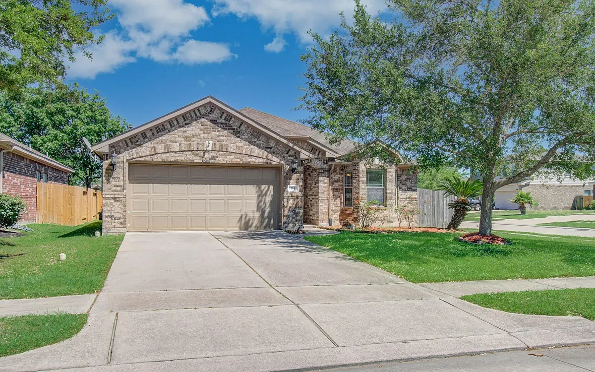 Building Photo - 114 Paleos Flint Dr