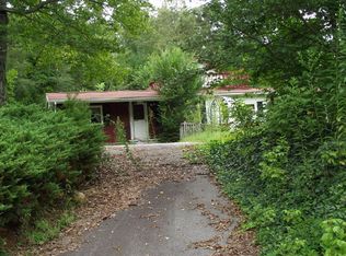 471 Dog Branch Rd, Brasstown, NC 28902