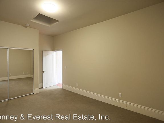 4th image of 736 Washington St #7