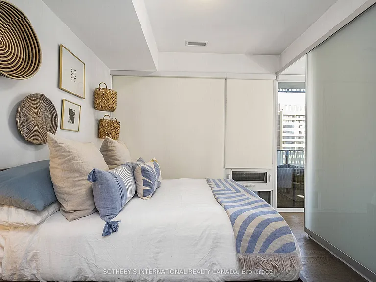 42 Charles St E #1702 — Photo 17