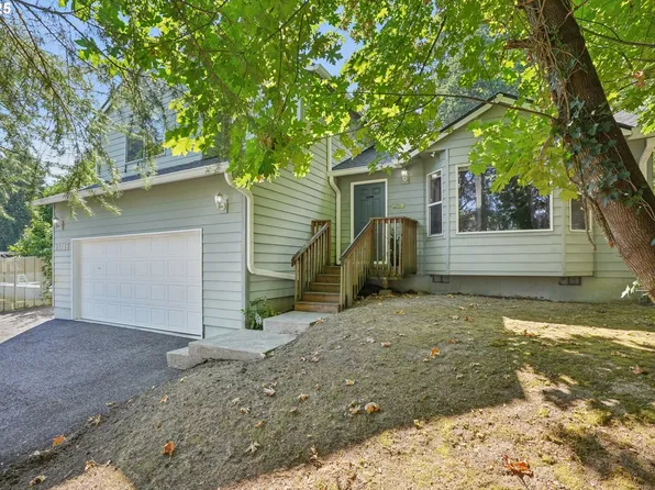 10748 SE Clinton St, Portland, OR 97266